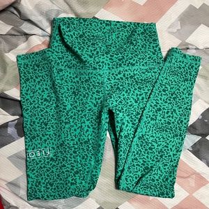 Fleo teal ish green leopard bounce material leggings